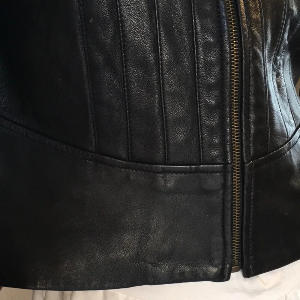 Black Leather Zip-Front Women's Jacket - Picture 4 of 7